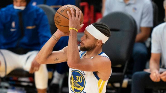 watch-steph-curry-shows-off-new-pregame-shot.jpg
